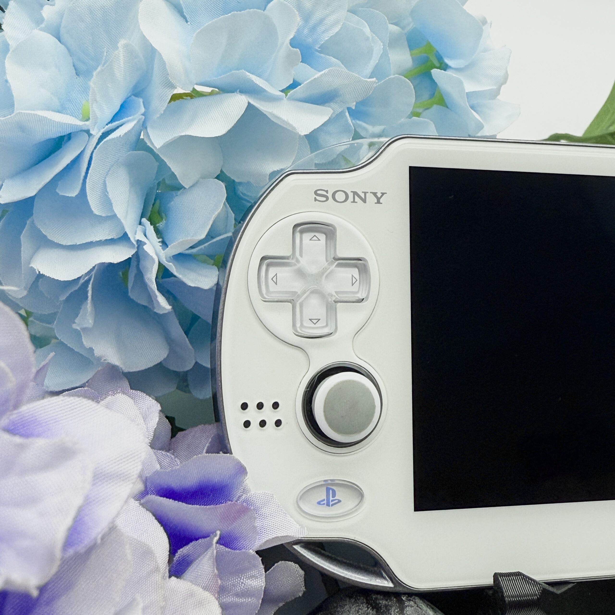 PS Vita 1000 Oled in weiß gemodded – Bild 2